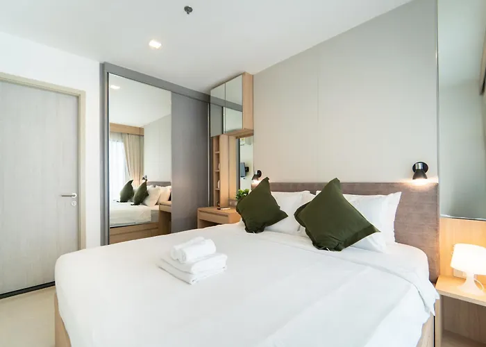 Modern 2br Thong Lo Bts With Pool, Gym Sauna